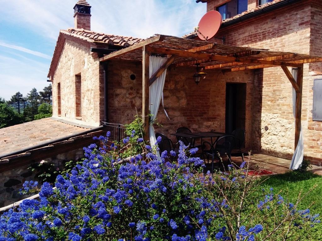 Вилла La Fornace Di San Galgano Frosini Экстерьер фото